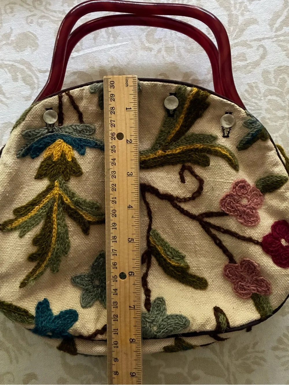 De’Lanthe Bermuda Bag Embroidered Floral Wool Cover Lucite Handle 1970s Vintage